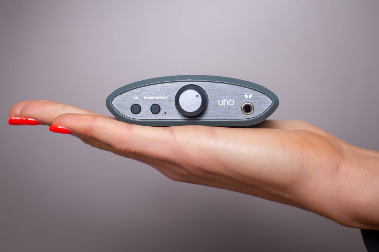 iFi Audio Uno DAC - Analogue Seduction